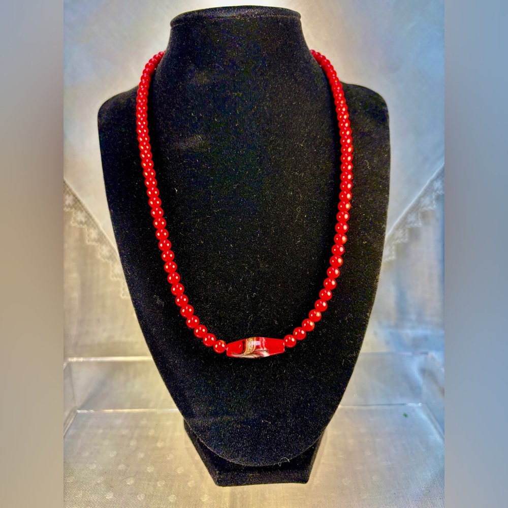 Handcrafted Women Jewelry Necklace Red Beads Features Red Black White Gold Bead